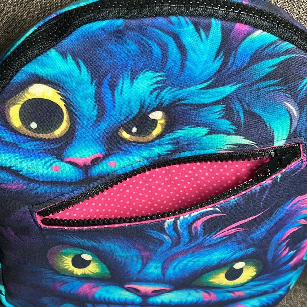 Cheshire Cat Sling Bag Crossbody - Picture 4 of 7